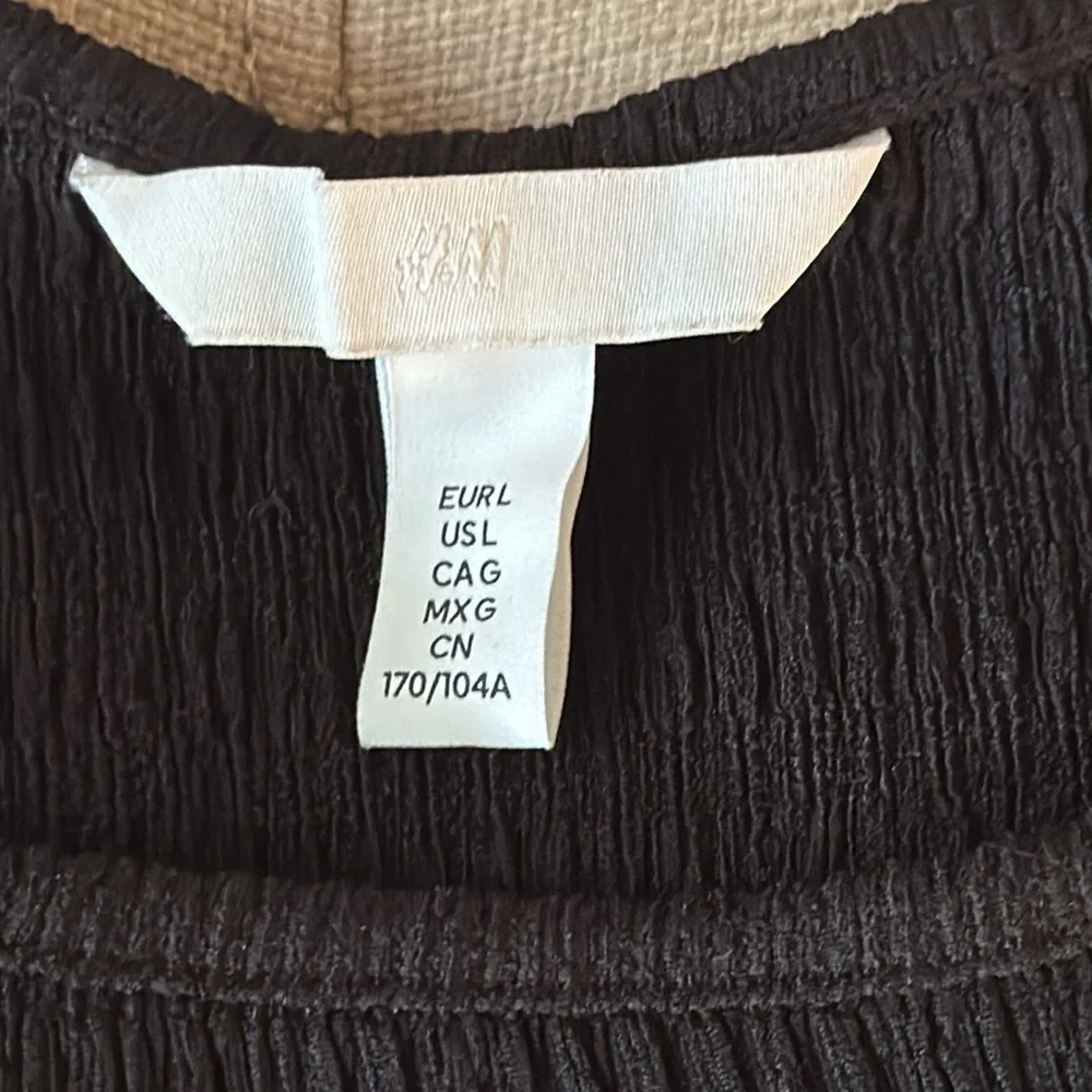 H &‎ M